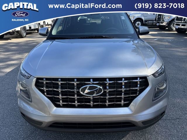 Used 2025 Hyundai Venue SEL FWD image 10