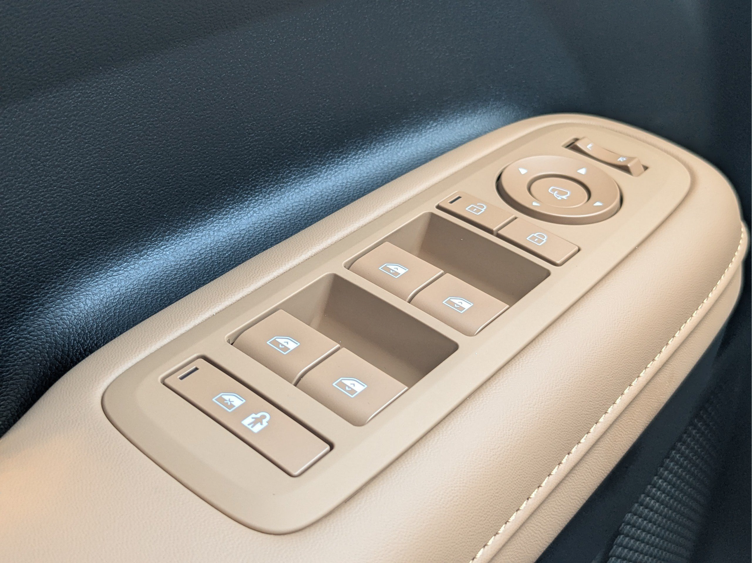 New 2026 Hyundai Santa Fe Calligraphy FWD image 34