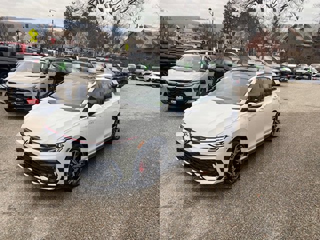 New 2026 Volkswagen GTI SE image 3