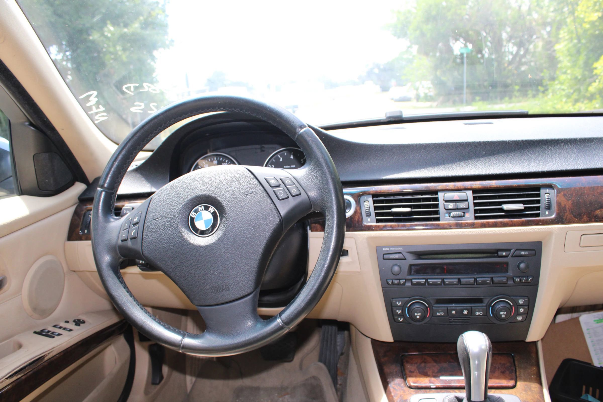 Used 2006 BMW 325i Sedan RWD image 9