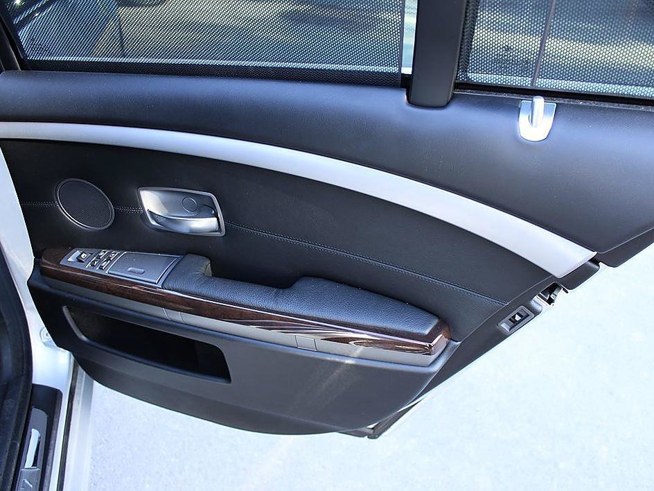Used 2007 BMW 750i RWD image 21