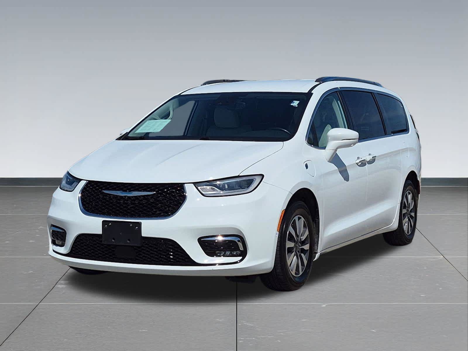 Used 2021 Chrysler Pacifica Touring-L FWD image 9