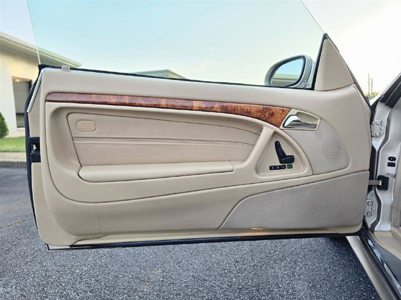 Used 2001 Mercedes-Benz SL 500 image 37