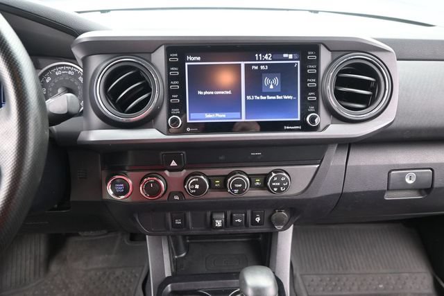 Used 2020 Toyota Tacoma TRD Sport AWD/4WD image 9