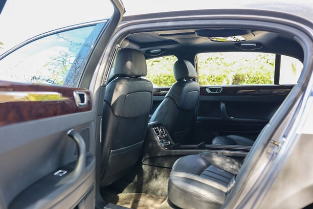 Used 2006 Bentley Flying Spur Flying Spur AWD/4WD image 40