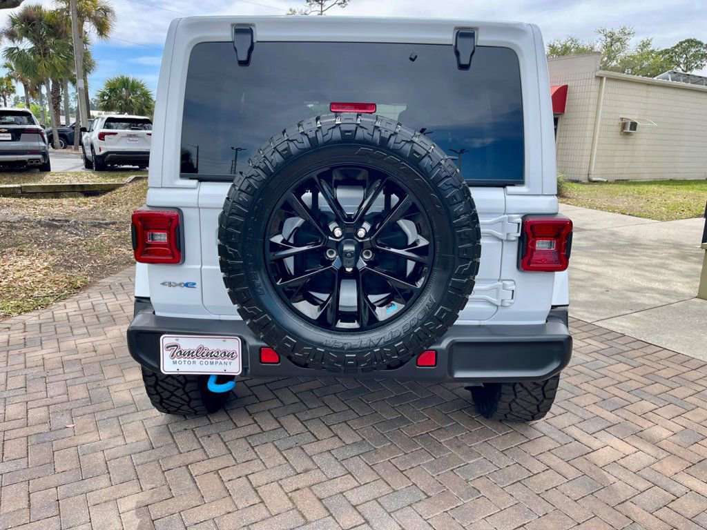 Used 2023 Jeep Wrangler Unlimited Sahara image 4