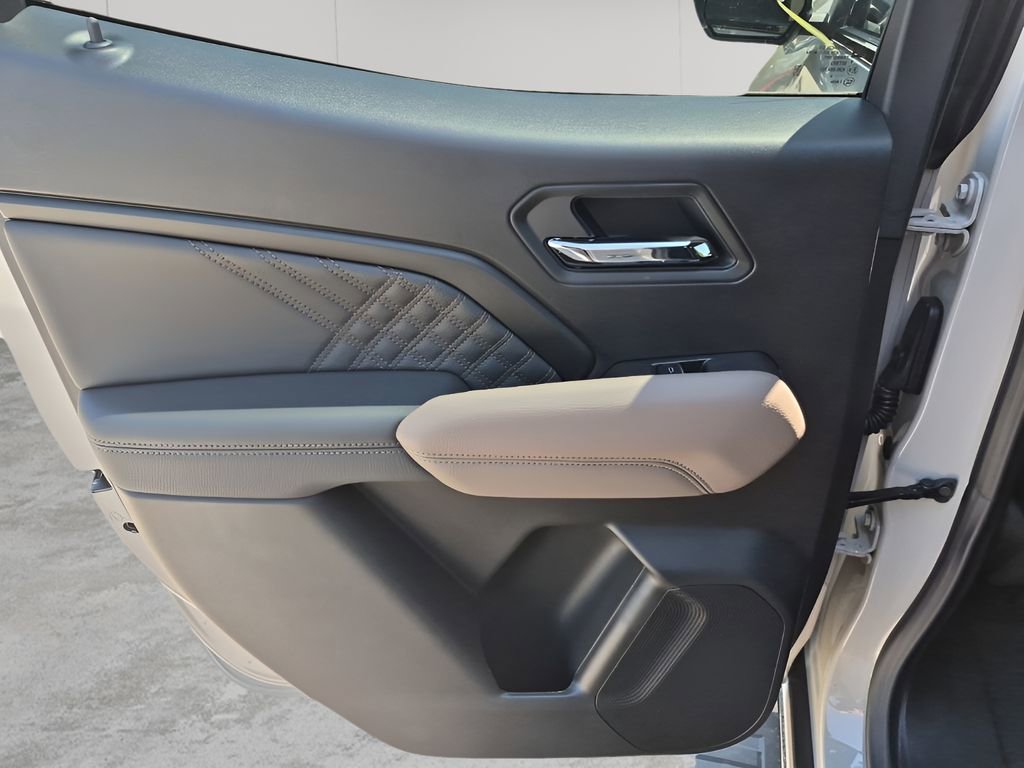 New 2026 GMC Canyon Denali image 17