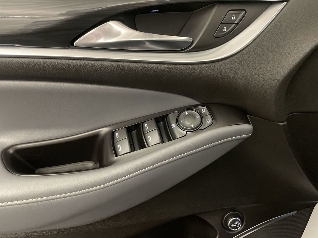 Used 2020 Buick Enclave Essence FWD image 16