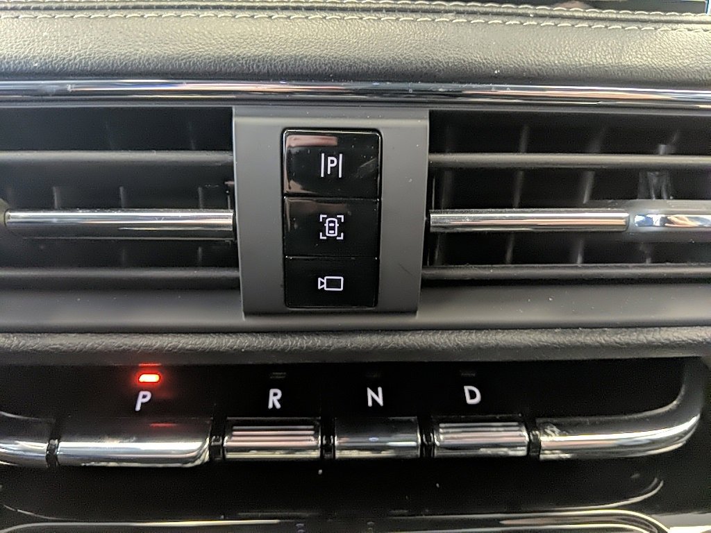 Used 2022 Lincoln Corsair AWD w/ Equipment Group 101A image 19