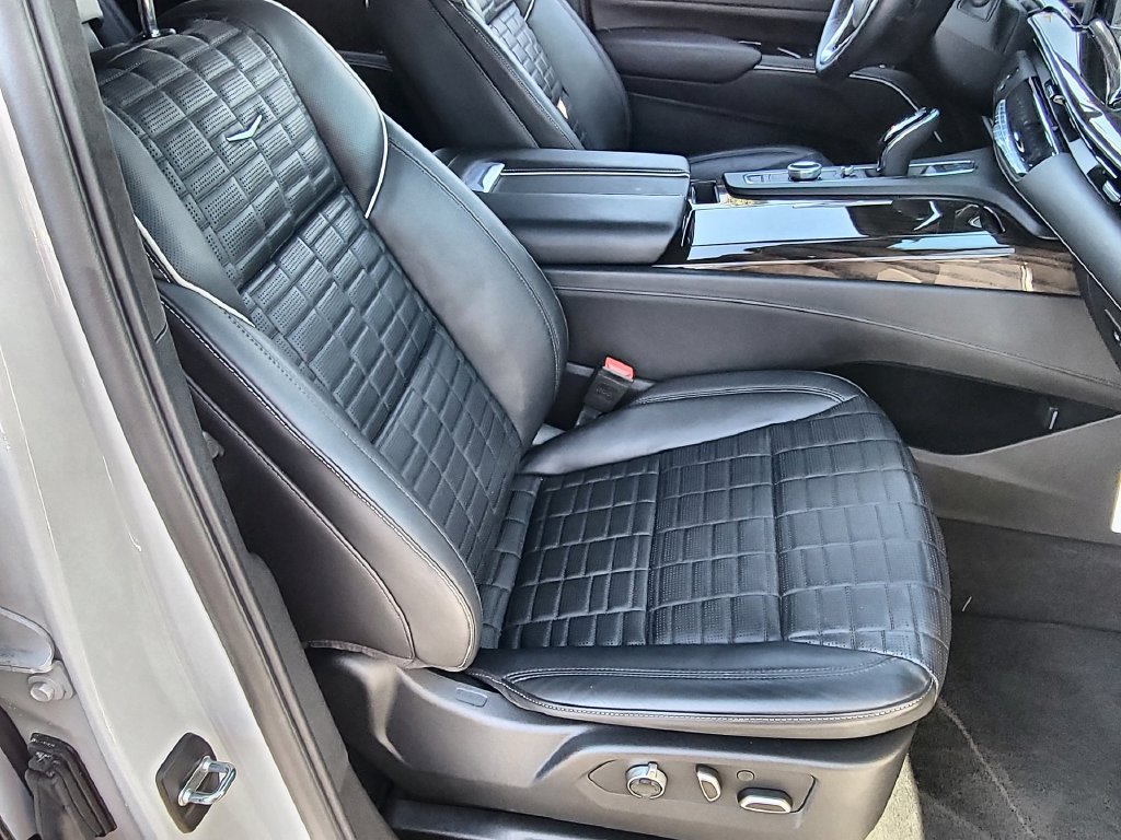 Certified 2024 Cadillac Escalade Sport Platinum AWD/4WD image 28