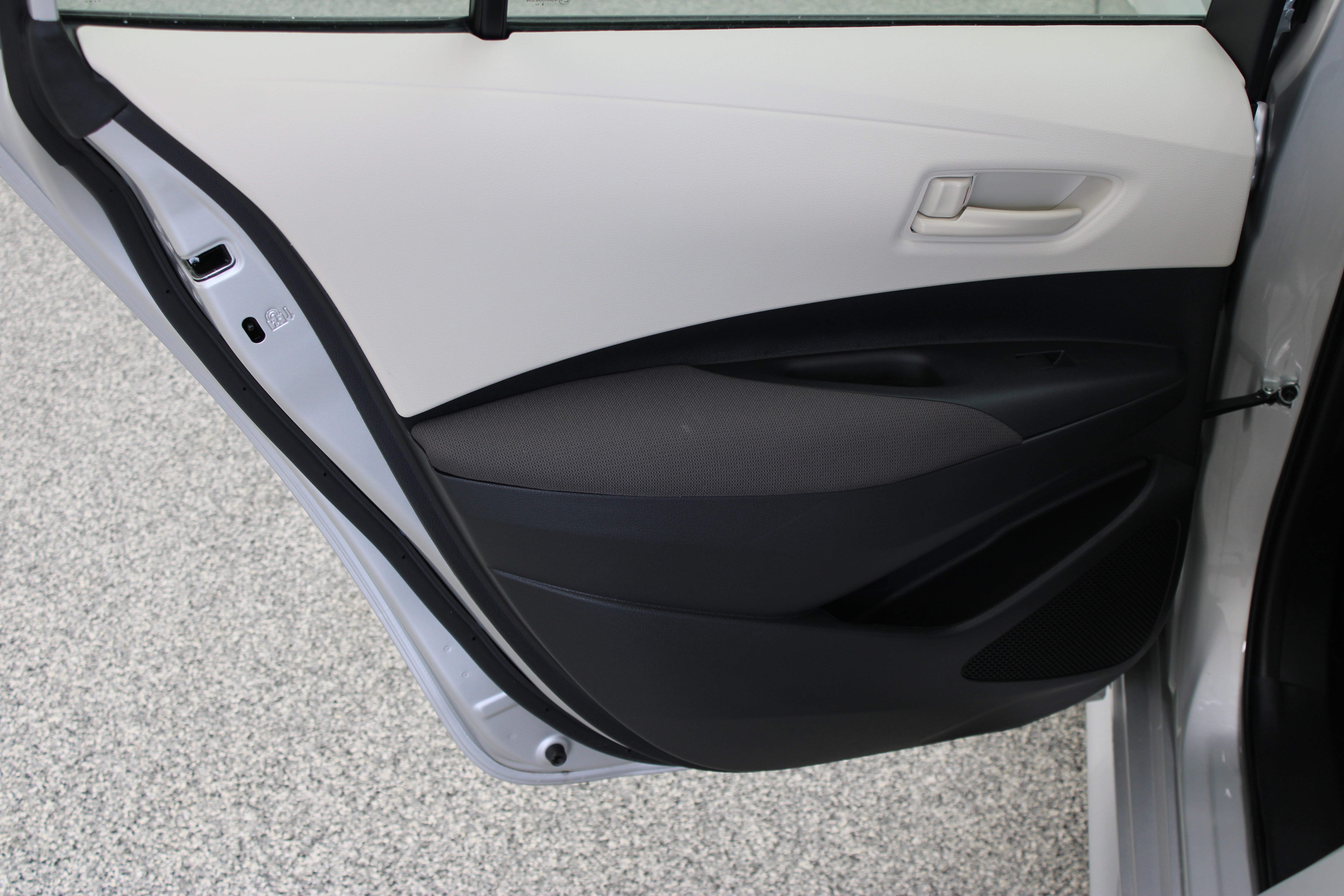 Used 2025 Toyota Corolla LE FWD image 23