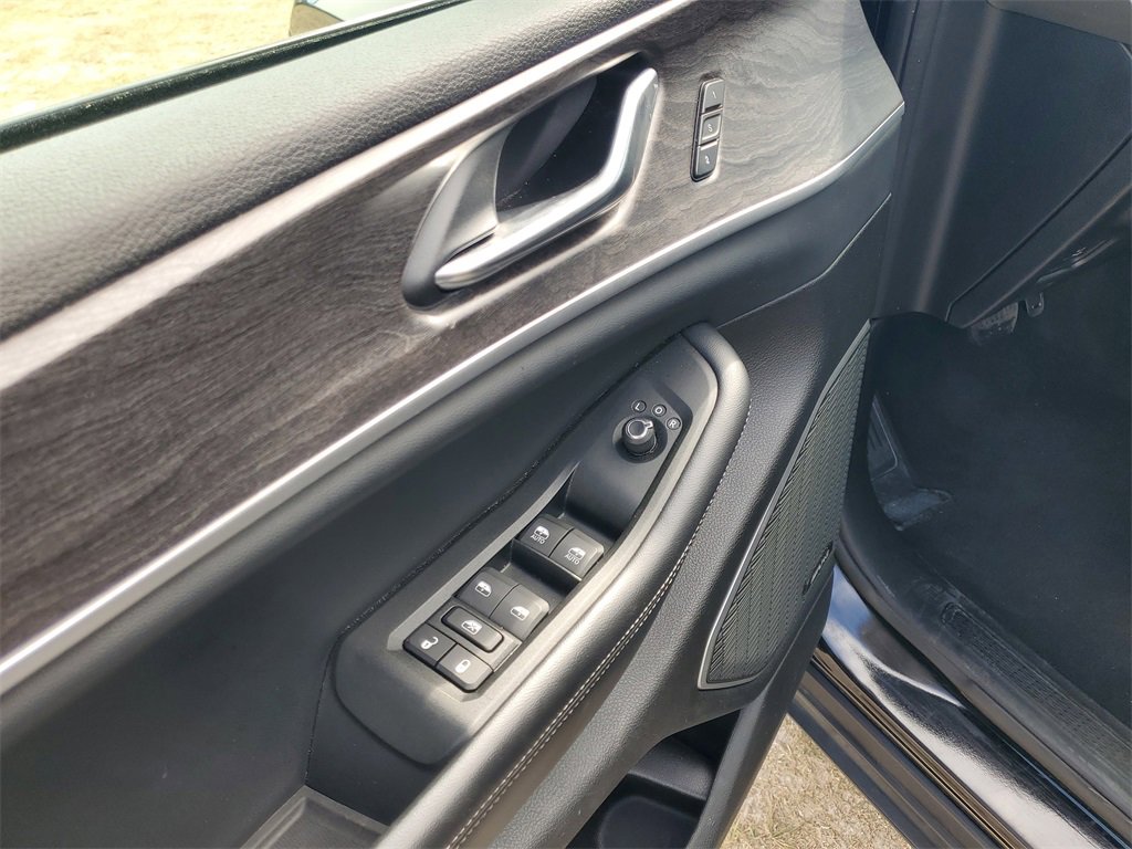 Used 2024 Jeep Grand Cherokee Limited 4xe image 12