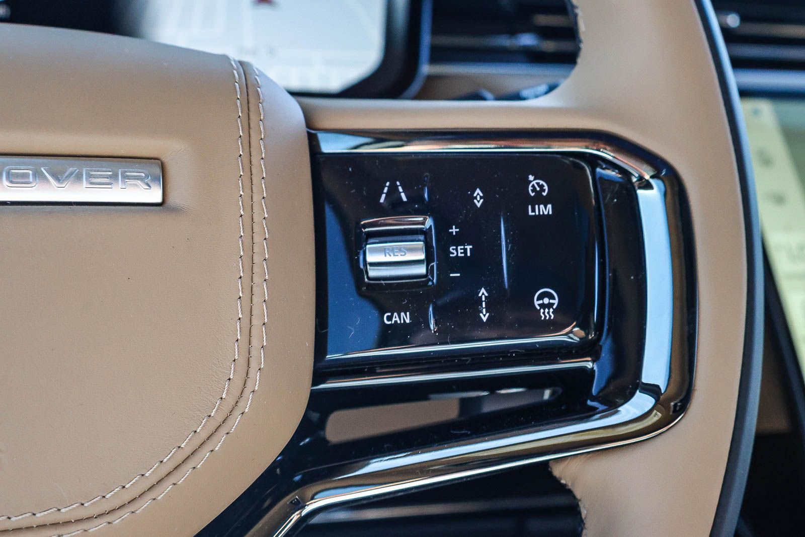 New 2025 Land Rover Range Rover Sport Dynamic SE image 36