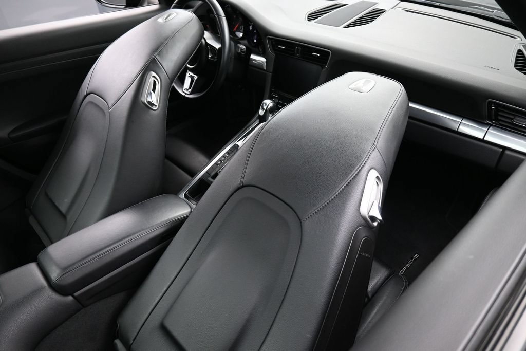 Certified 2017 Porsche 911 Targa 4 AWD/4WD image 25