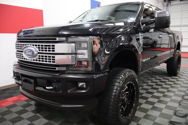 Used 2019 Ford F250 Platinum w/ Platinum Ultimate Package AWD/4WD image 3