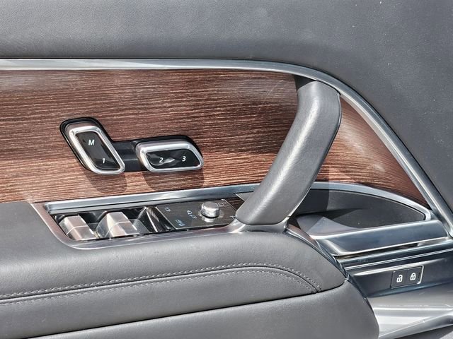 Used 2023 Land Rover Range Rover Long Wheelbase SE image 21