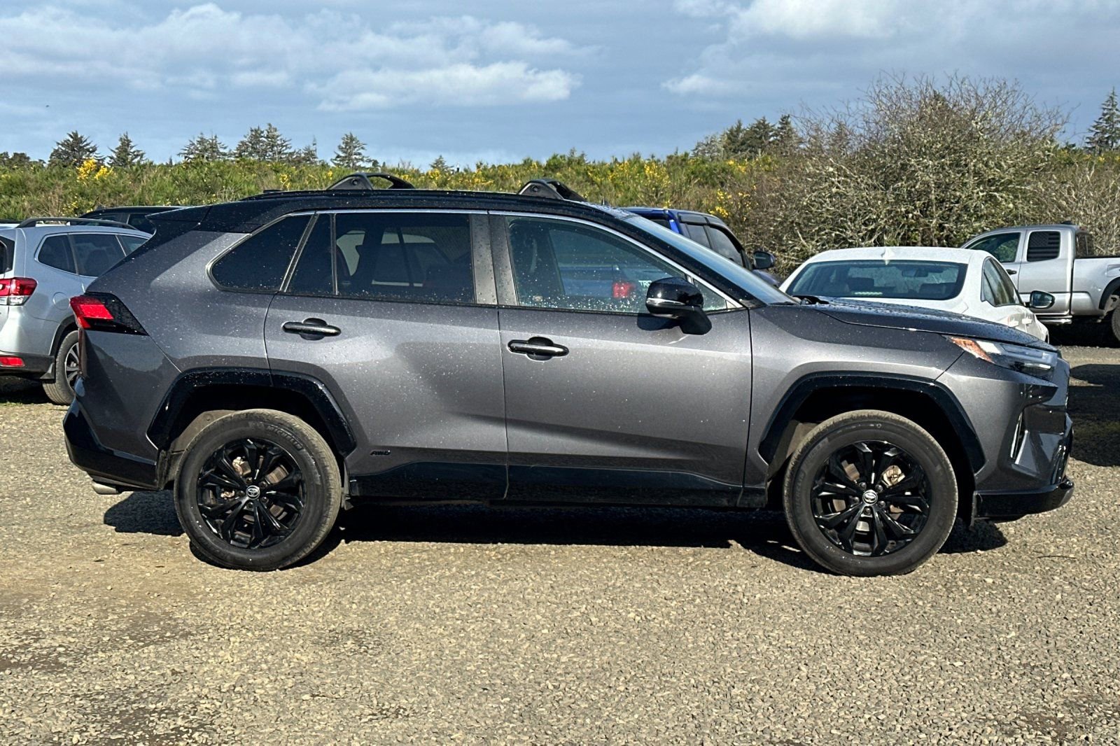 Used 2023 Toyota RAV4 XSE AWD/4WD image 4
