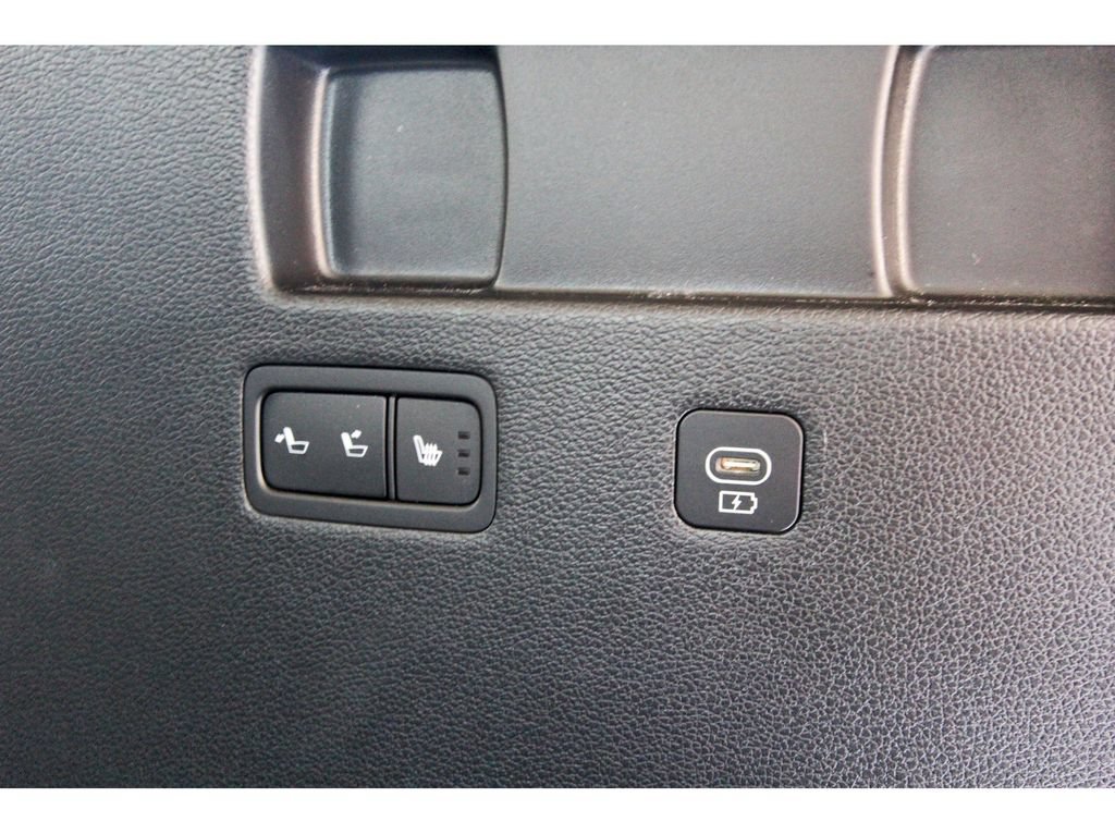 Used 2023 Hyundai Palisade Limited FWD image 16