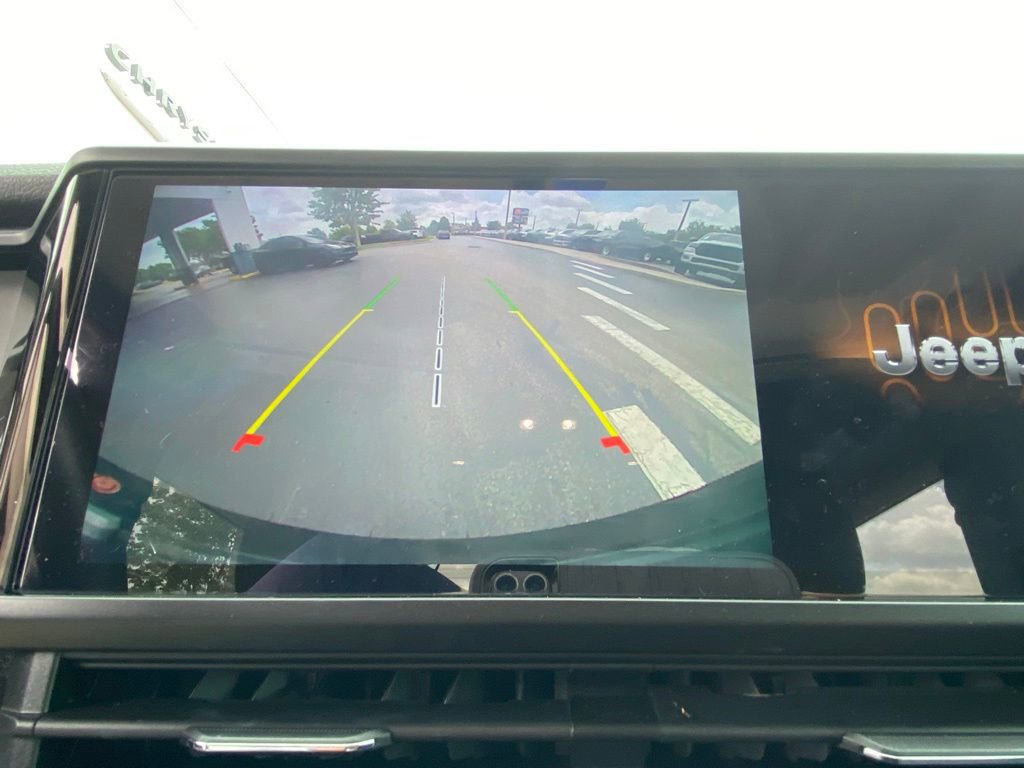 Used 2025 Jeep Wrangler Sport AWD/4WD image 20