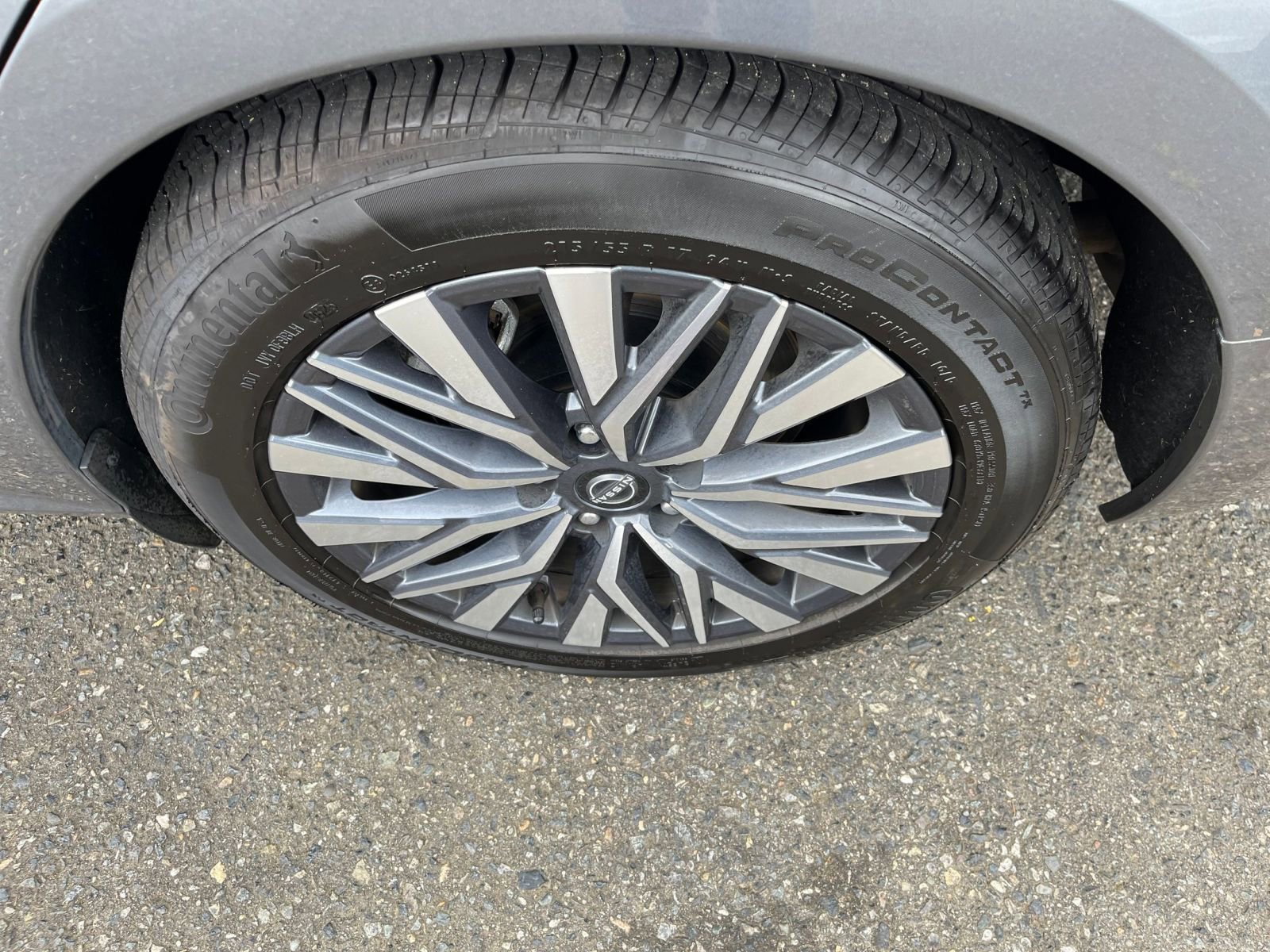 Used 2025 Nissan Altima 2.5 SV FWD image 31