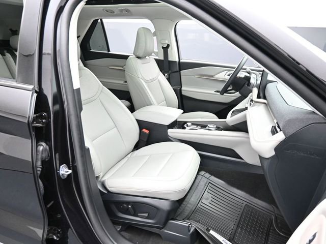 Certified 2025 Ford Explorer Active w/ Active Comfort Package image 28