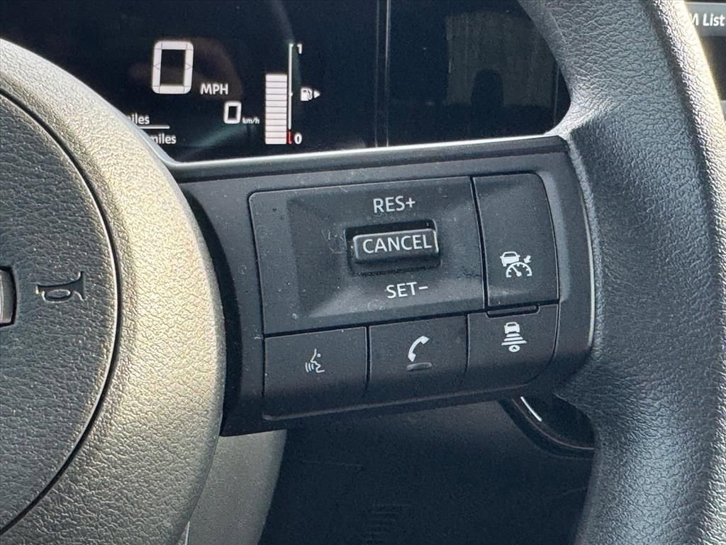 Certified 2025 Nissan Kicks SV w/ Interior Electronics Package image 17