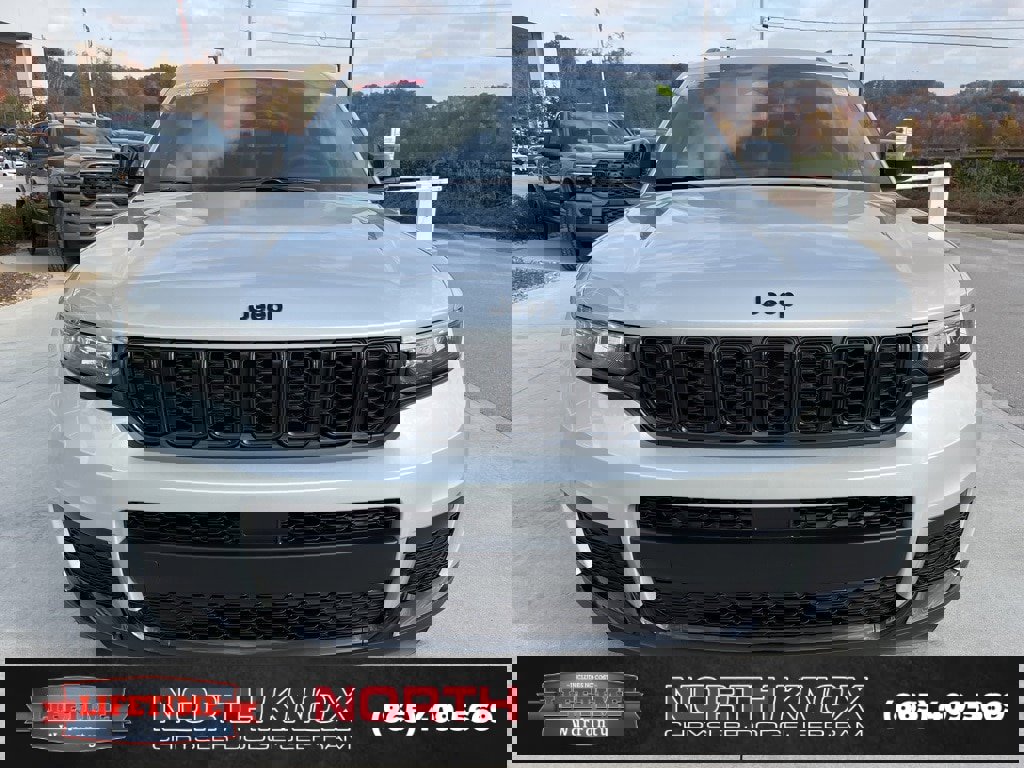 New 2025 Jeep Grand Cherokee L Altitude image 34