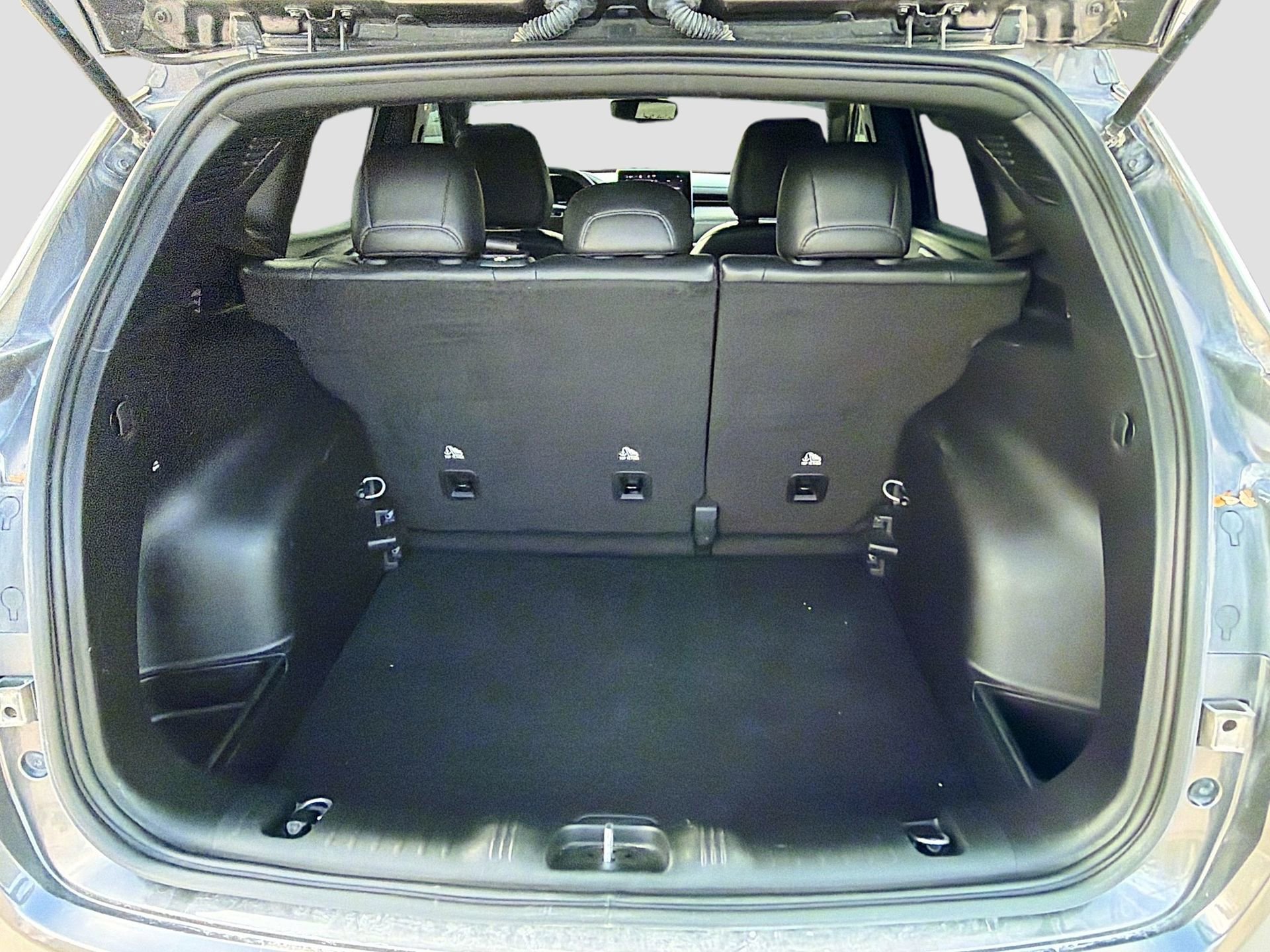 Used 2023 Jeep Compass Latitude image 13