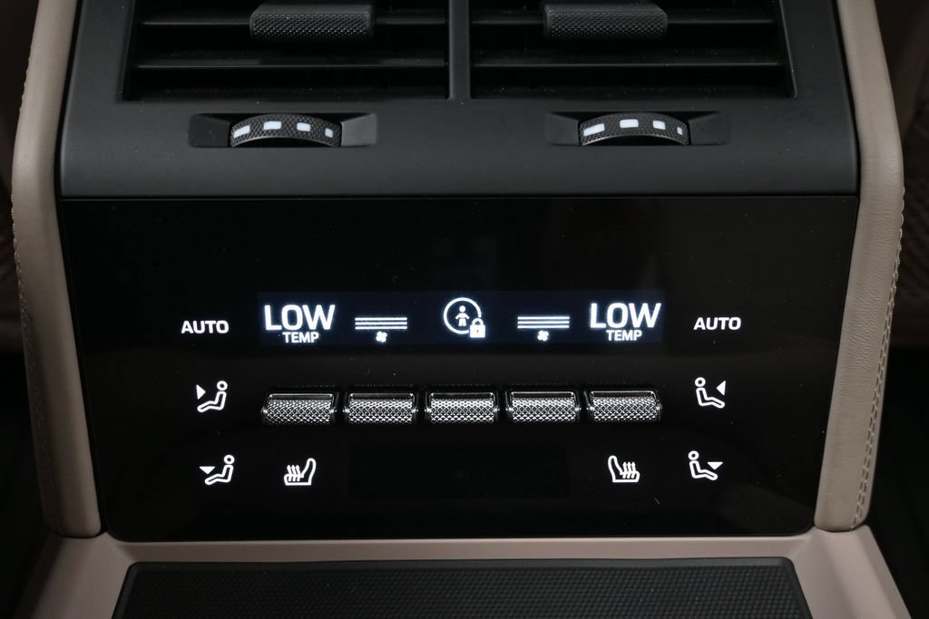 Certified 2024 Porsche Panamera image 21