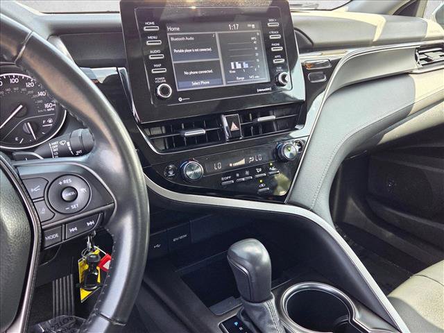 Used 2024 Toyota Camry SE image 14