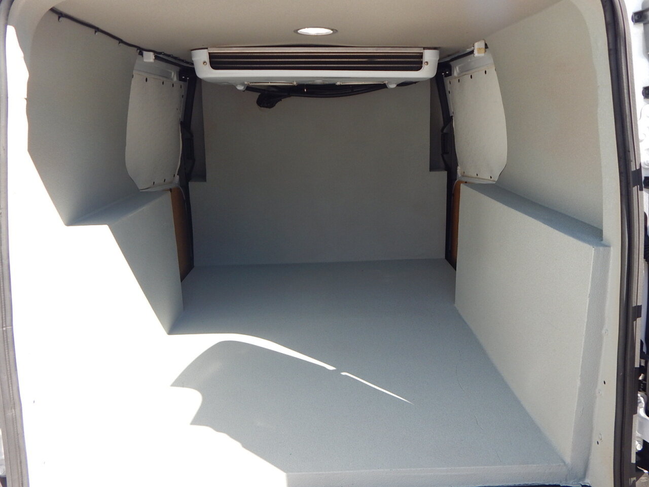 Used 2015 Ford Transit Connect XL FWD image 13