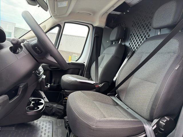 Used 2025 RAM ProMaster 2500 w/ U-Haul Equipment Group FWD image 12
