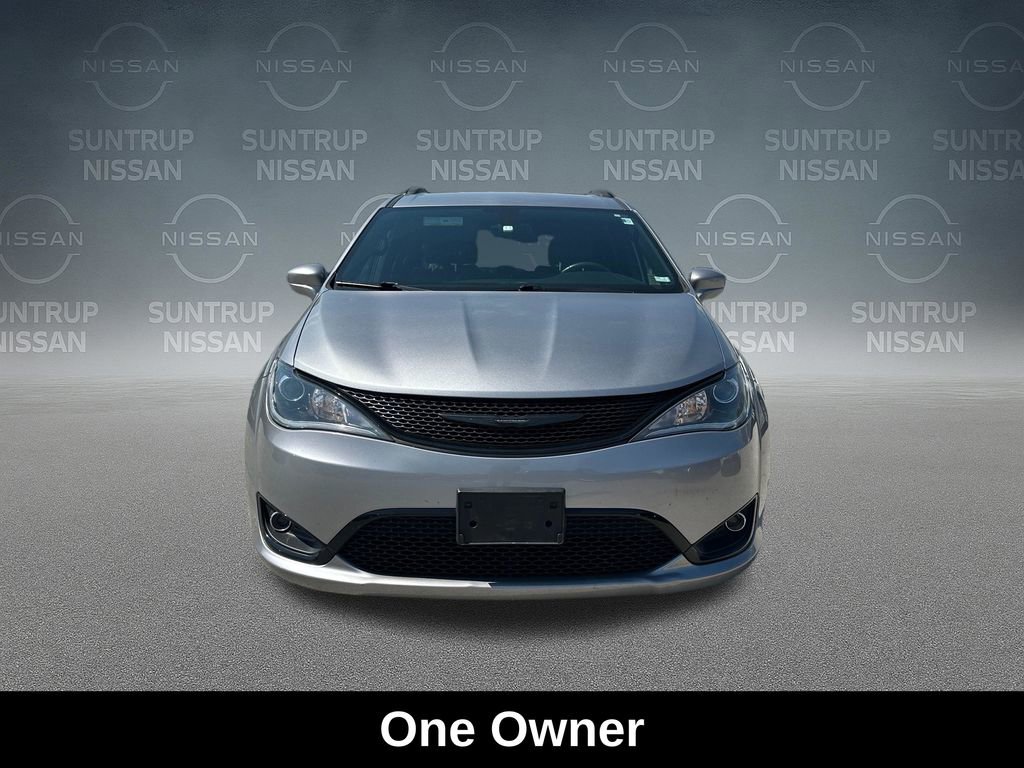 Used 2018 Chrysler Pacifica Touring-L w/ Premium Audio Group image 9