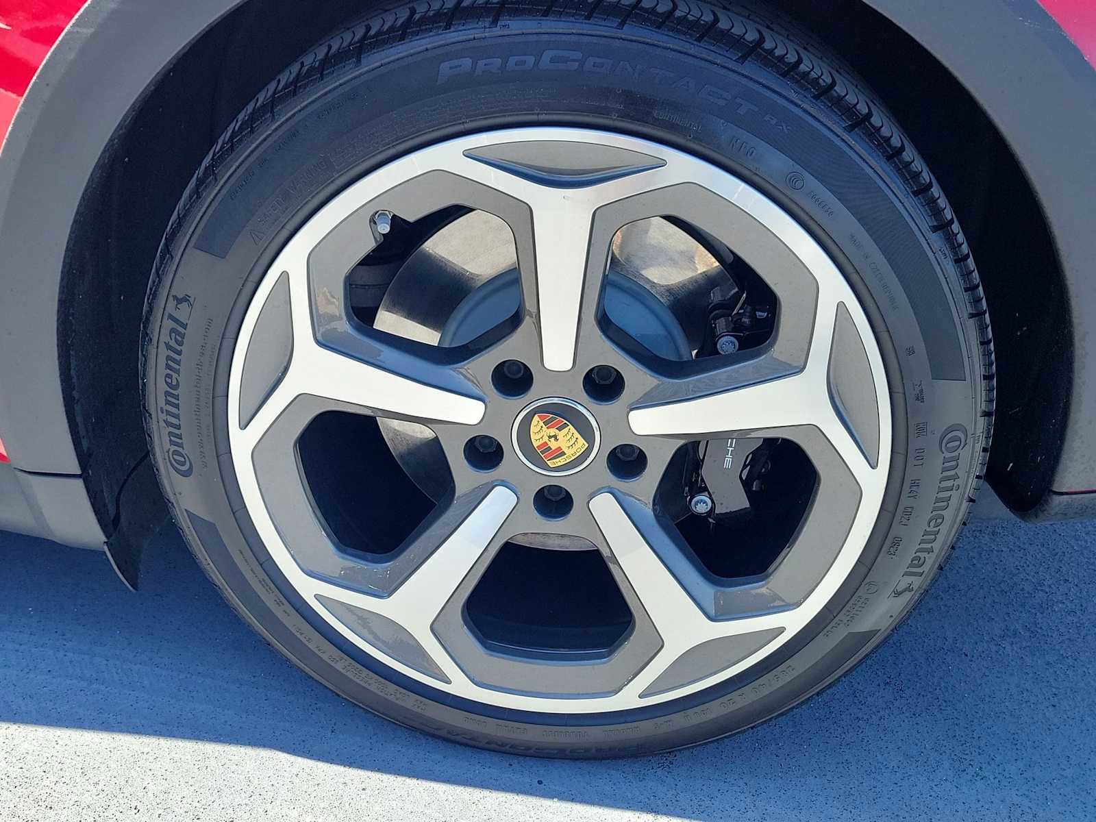 Used 2021 Porsche Taycan 4S image 11