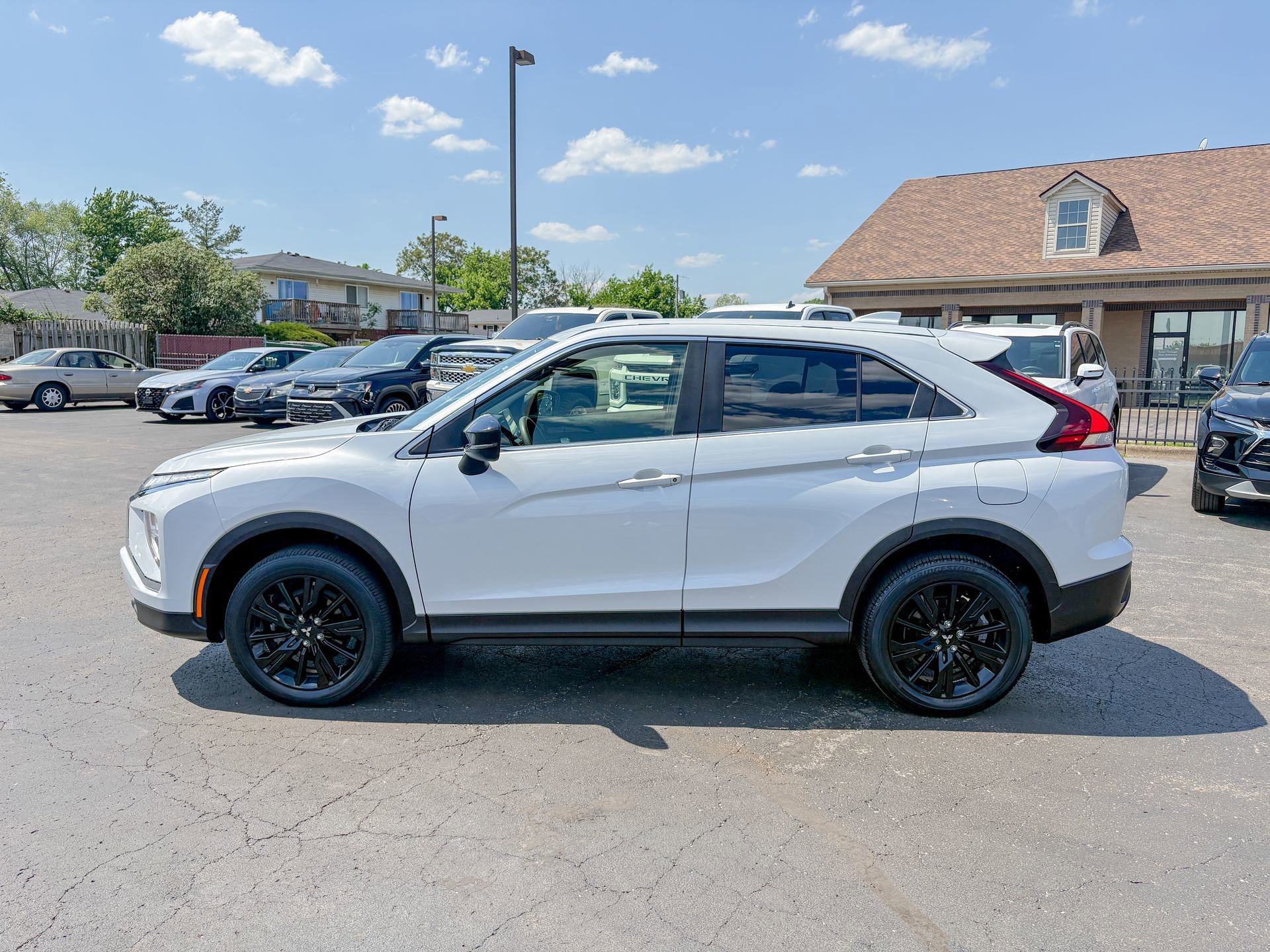 Used 2023 Mitsubishi Eclipse Cross LE AWD/4WD image 8