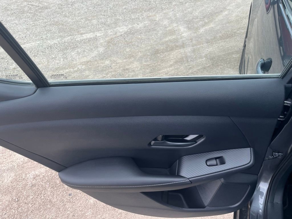 Used 2025 Nissan Sentra SV image 23