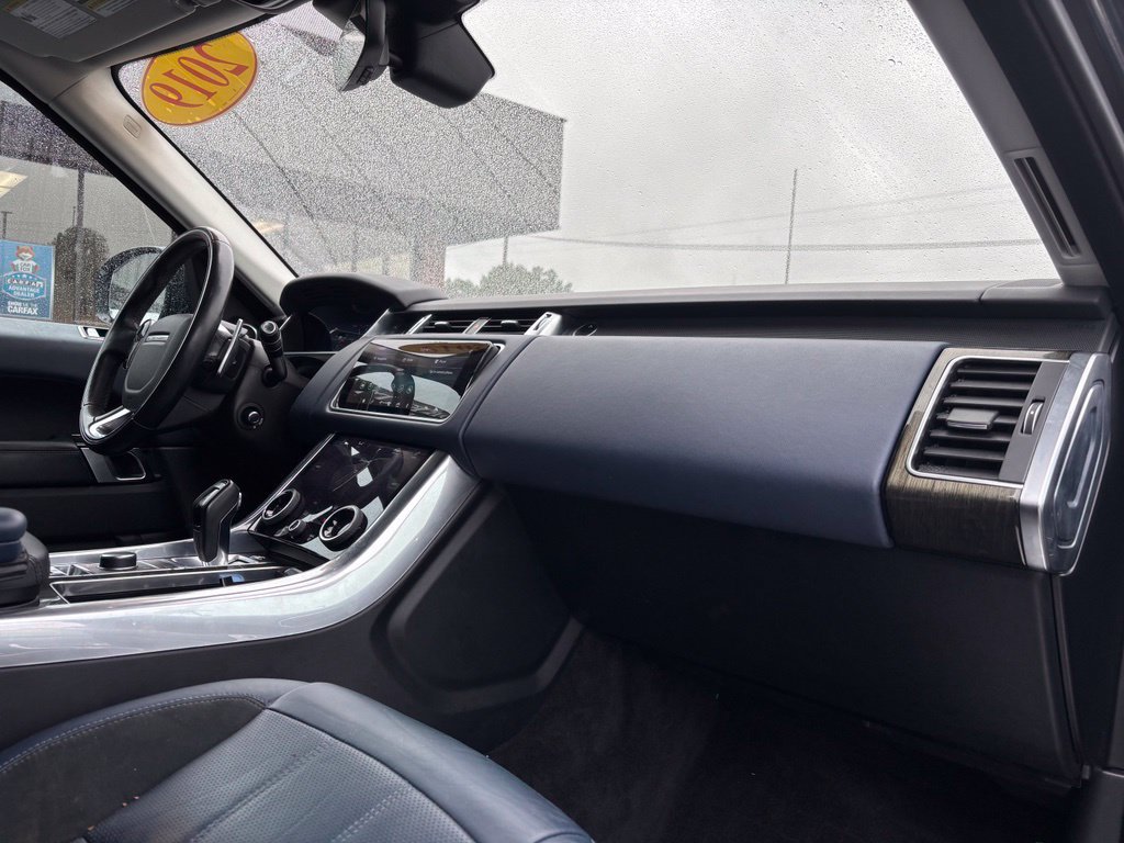 Used 2019 Land Rover Range Rover Sport Supercharged AWD/4WD image 28