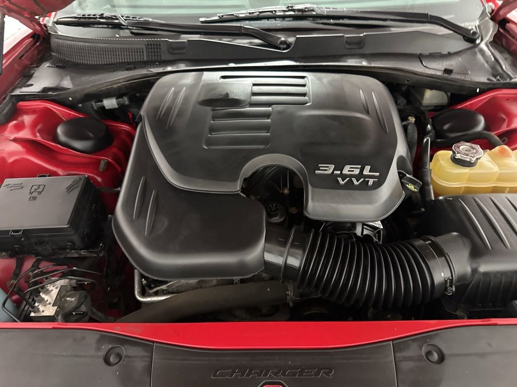 Used 2016 Dodge Charger SXT w/ Navigation & Travel Group AWD/4WD image 9