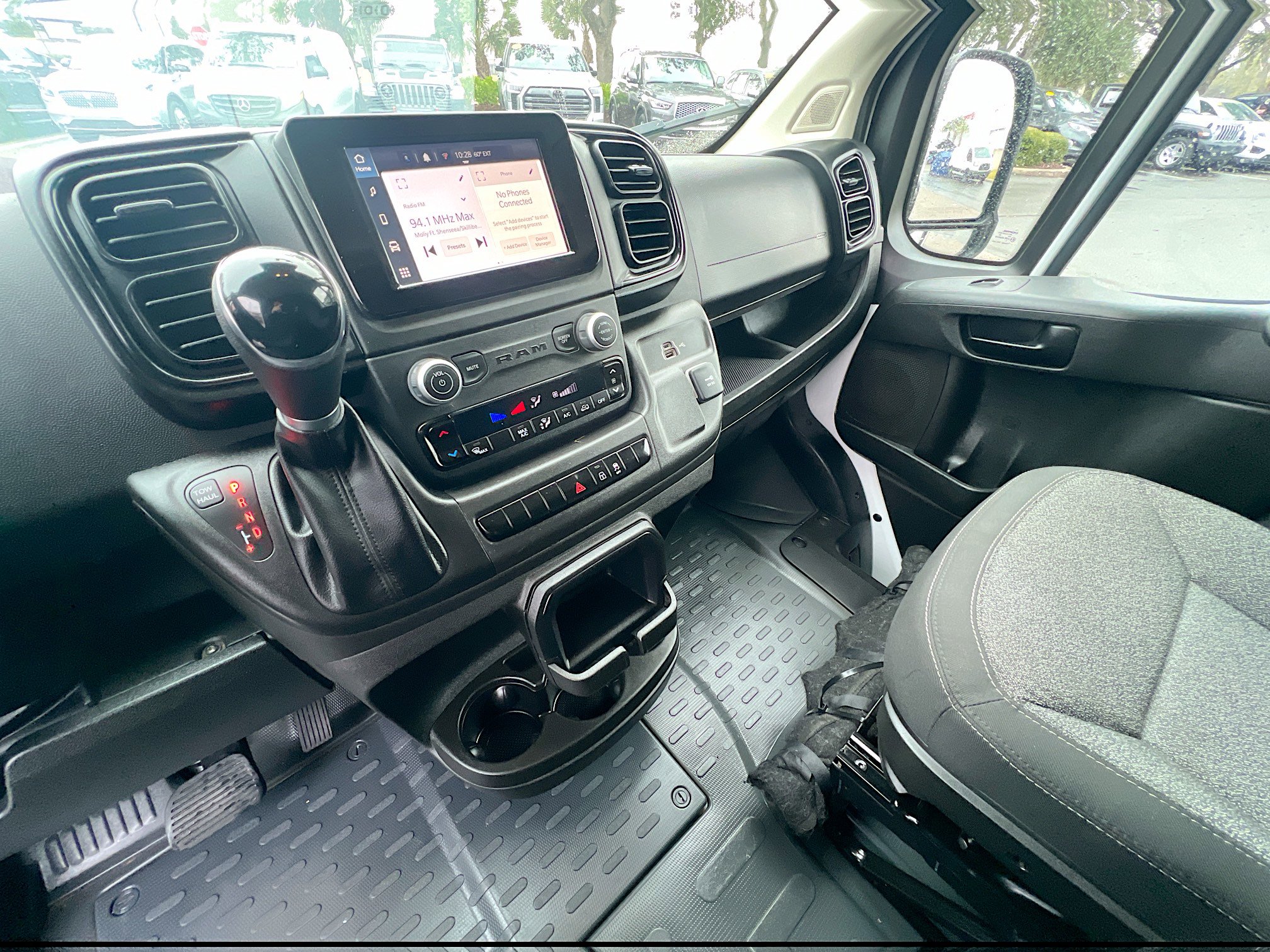 Used 2023 RAM ProMaster 2500 image 26