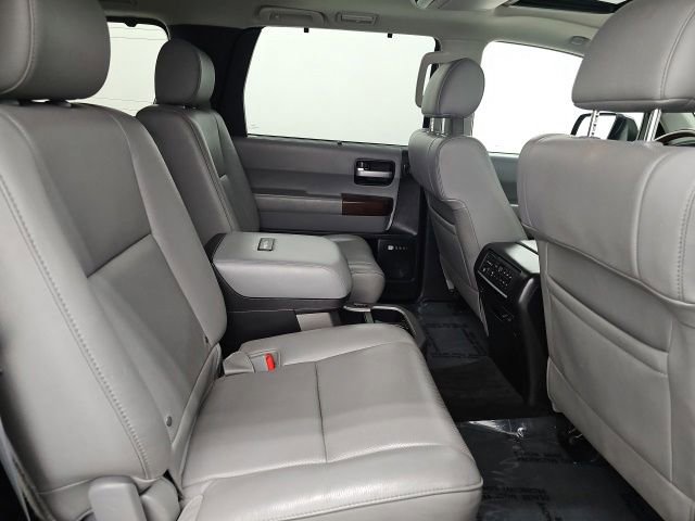Used 2017 Toyota Sequoia Platinum AWD/4WD image 39