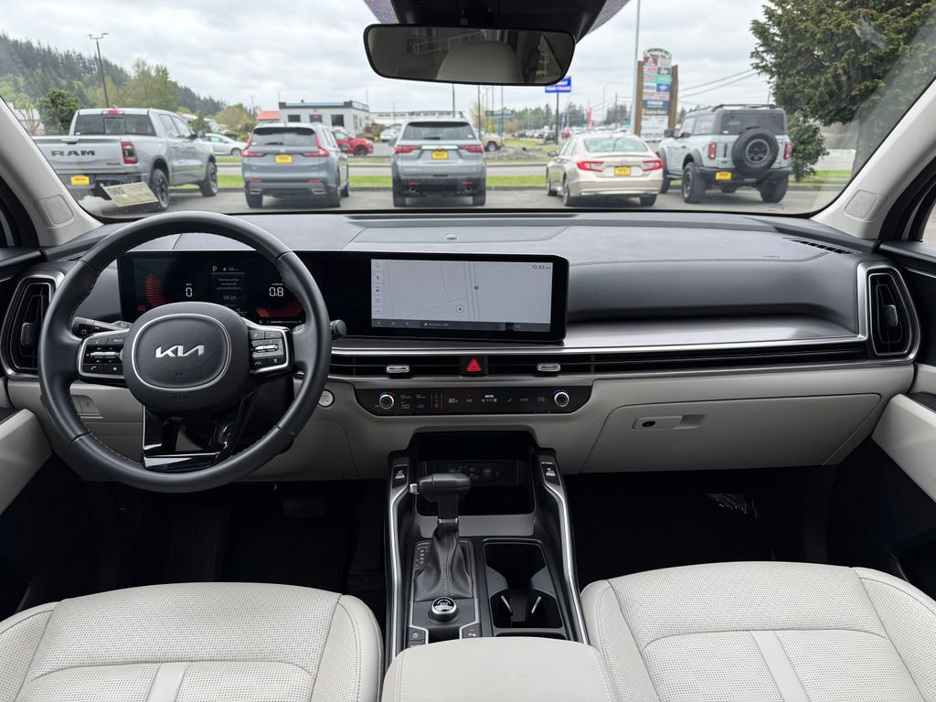 Certified 2025 Kia Sorento S FWD image 26