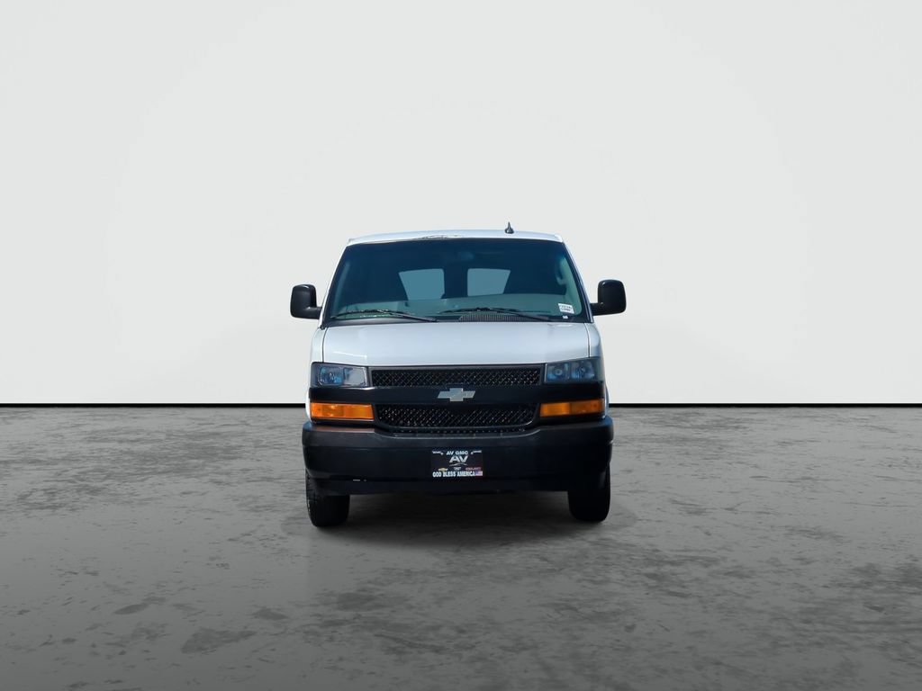 Used 2023 Chevrolet Express 3500 LS RWD image 3