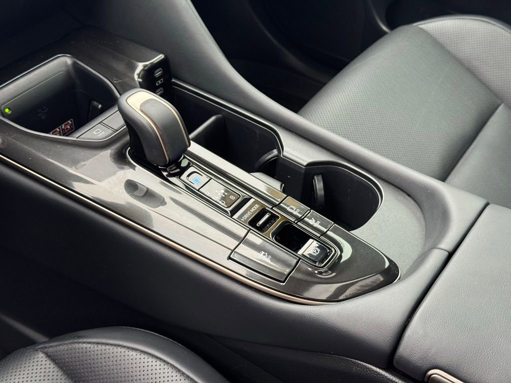 Certified 2025 Toyota Crown Limited image 19