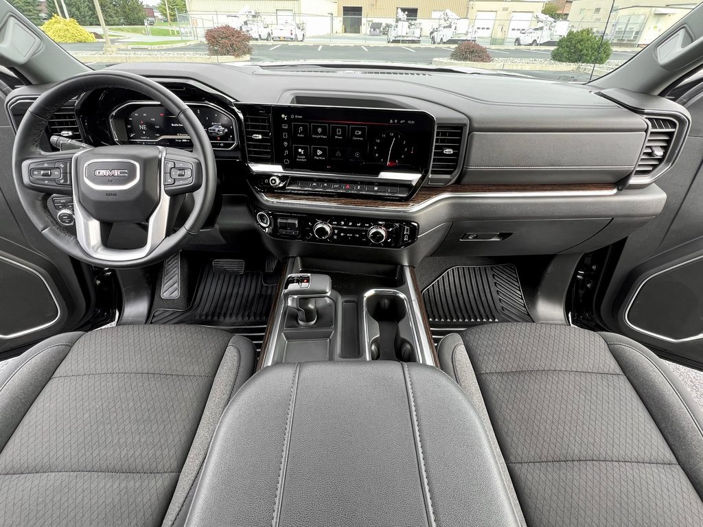 Used 2025 GMC Sierra 1500 Elevation w/ Max Trailering Package image 4