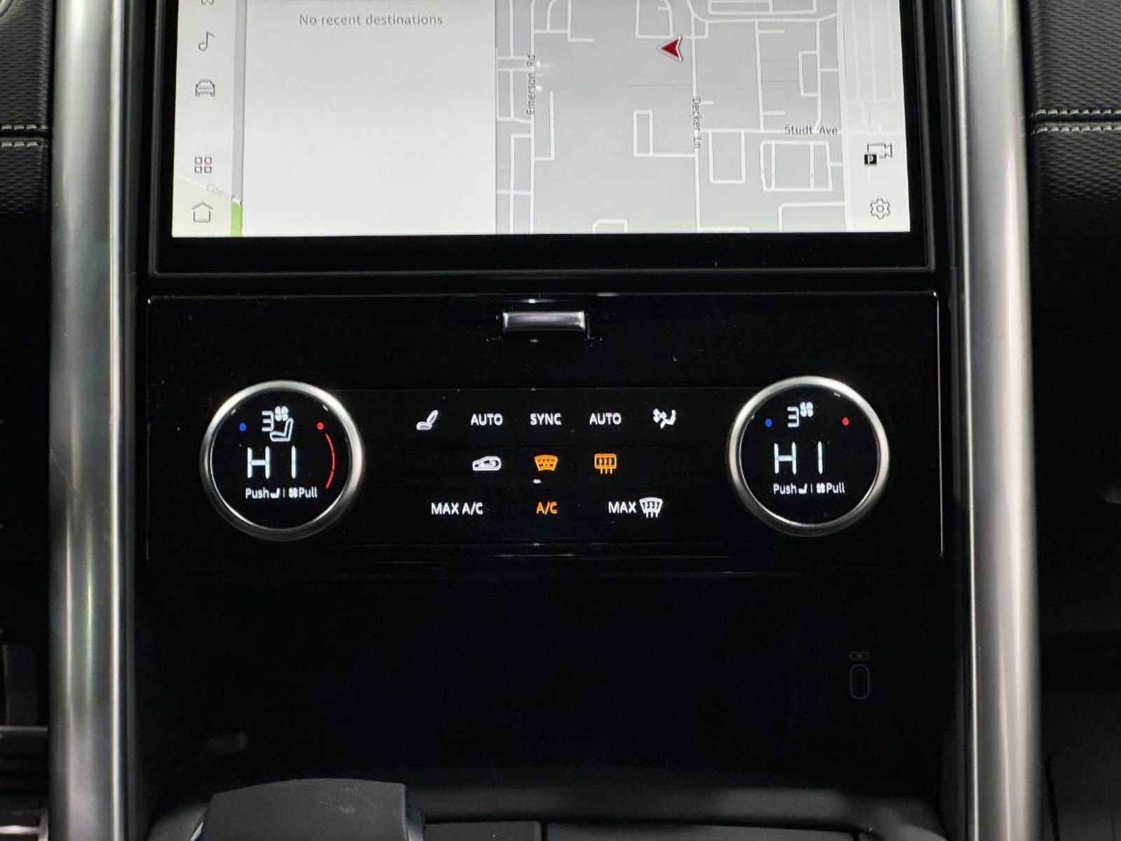 New 2026 Land Rover Discovery Dynamic SE image 15