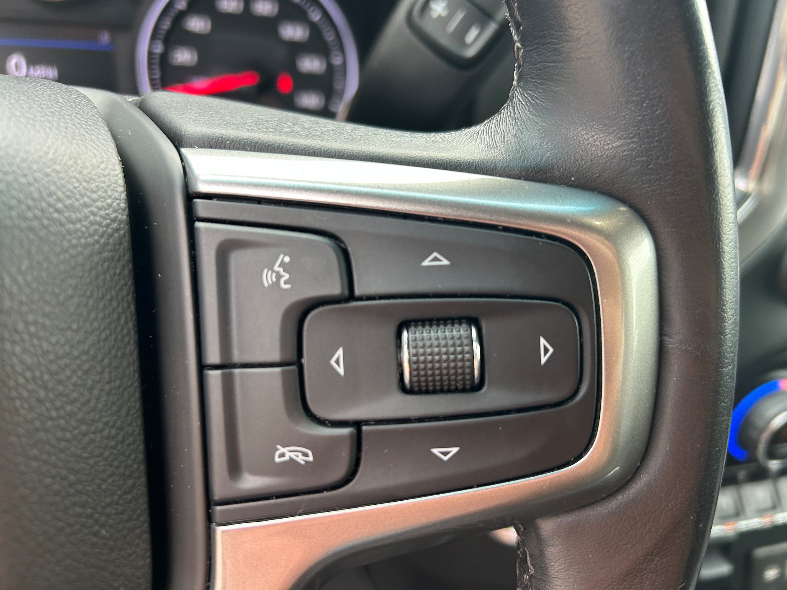 Used 2019 Chevrolet Silverado 1500 LTZ w/ LTZ Plus Package AWD/4WD image 20