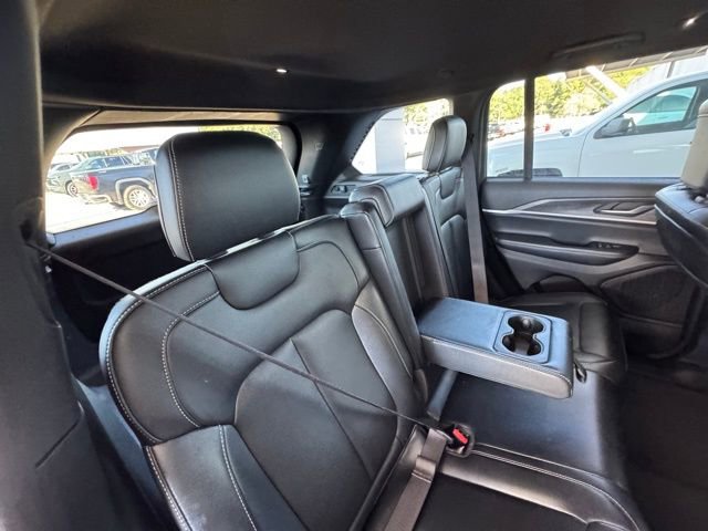 Used 2024 Jeep Grand Cherokee Limited image 25