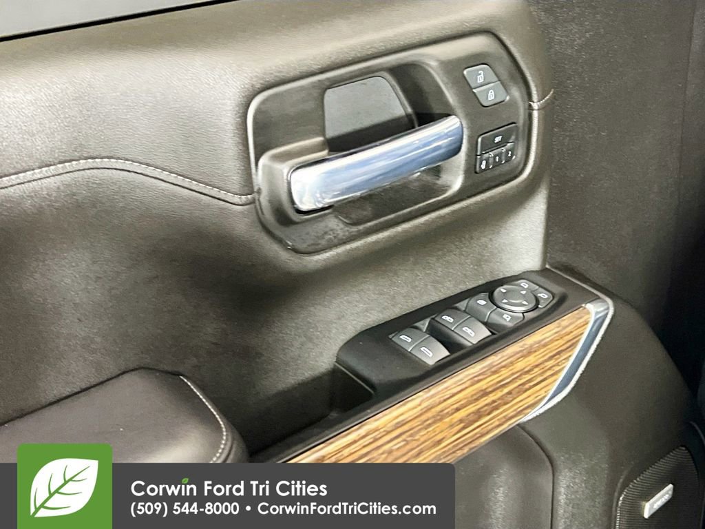 Used 2022 Chevrolet Silverado 1500 High Country w/ Technology Package image 12