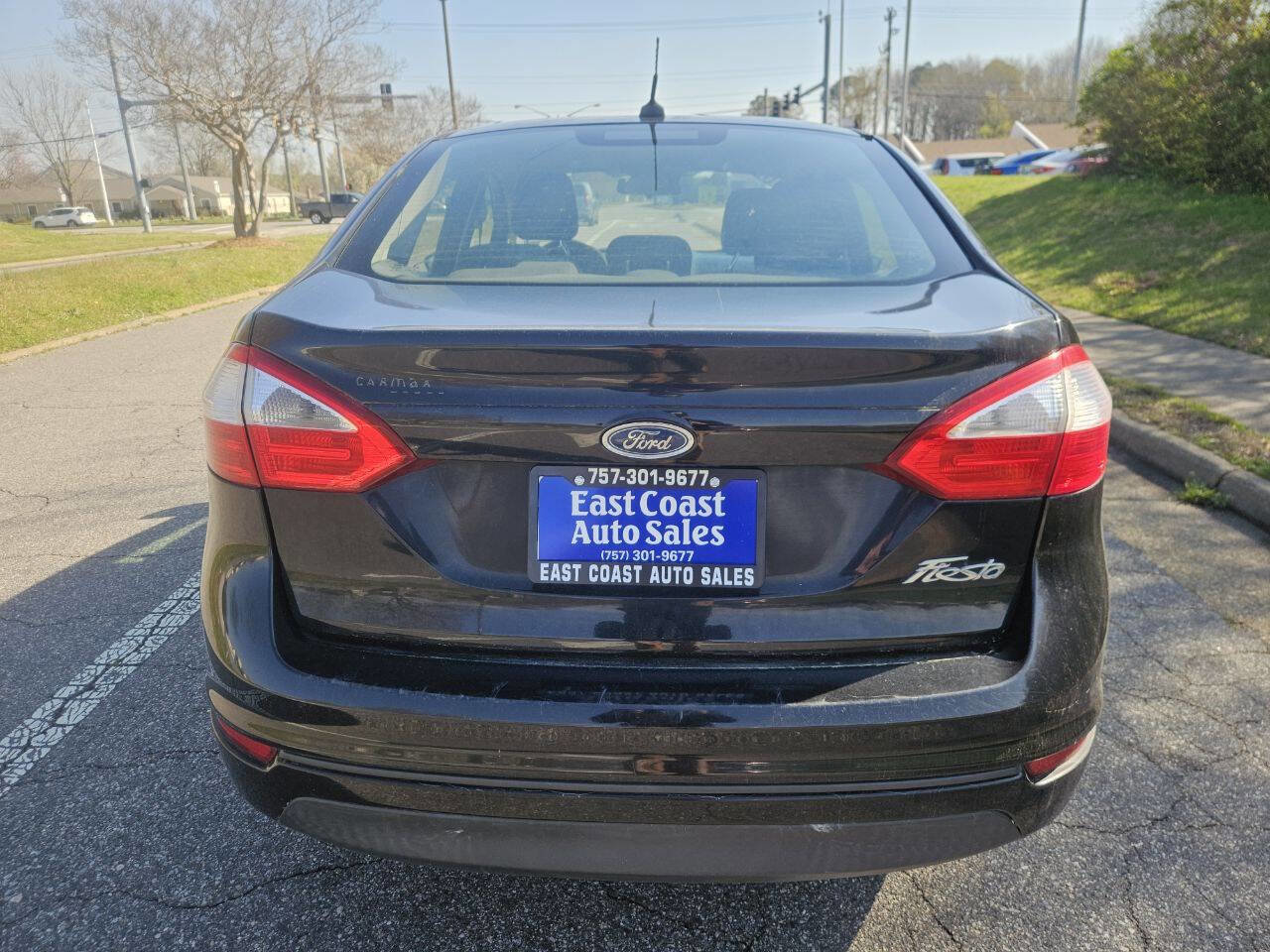 Used 2016 Ford Fiesta S FWD image 5