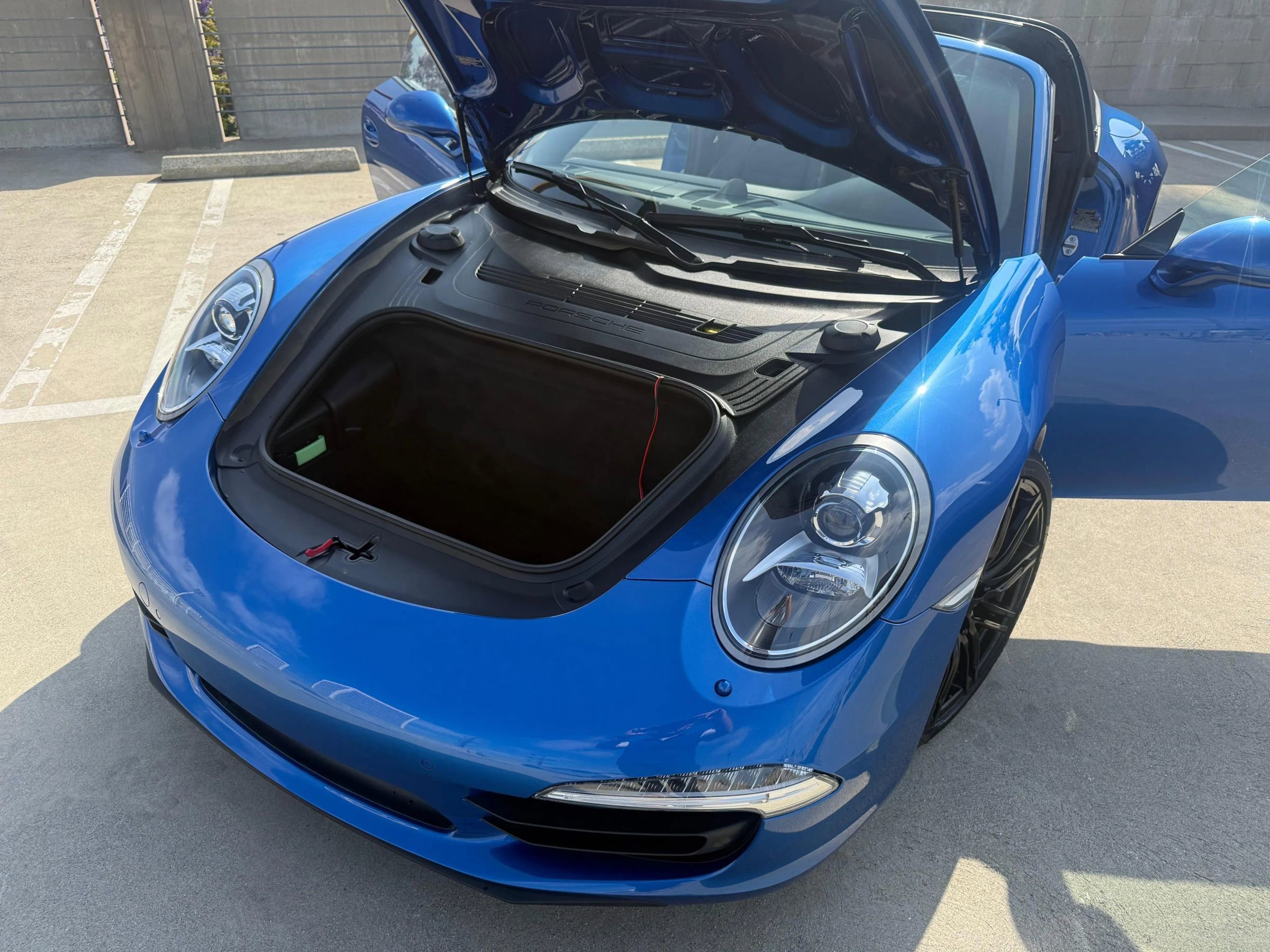 Used 2015 Porsche 911 Targa 4S w/ Sport Chrono Package AWD/4WD image 36